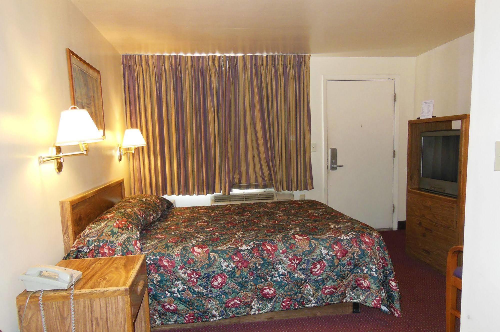 Super 8 By Wyndham Williams West Route 66 - Grand Canyon Area Exterior foto